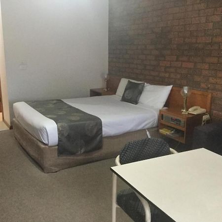 Sportslander Motor Inn Моама Екстер'єр фото