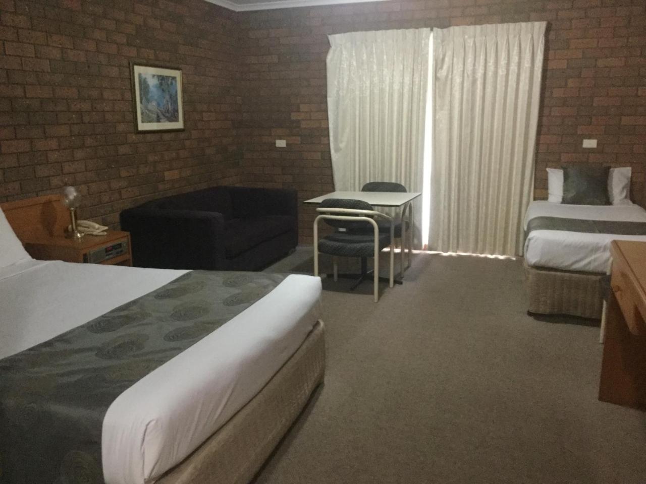 Sportslander Motor Inn Моама Екстер'єр фото