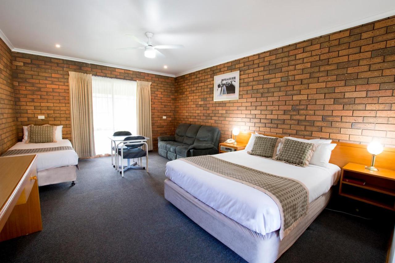 Sportslander Motor Inn Моама Екстер'єр фото